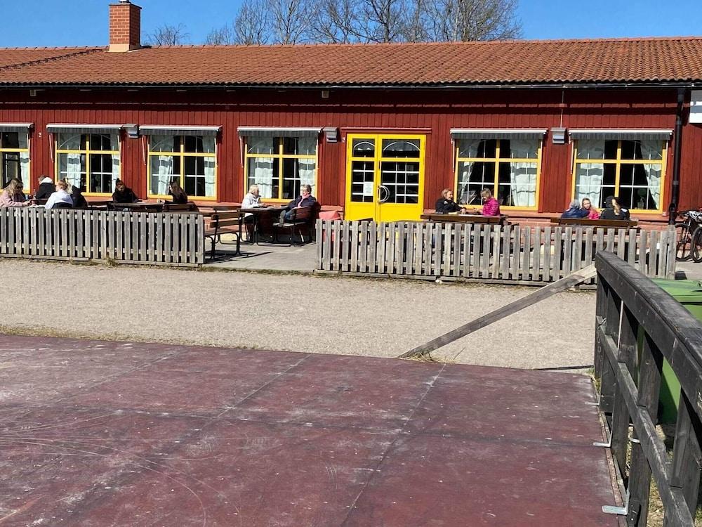 Sure Hotel By Best Western Vilsta Sporthotell Eskilstuna Kültér fotó