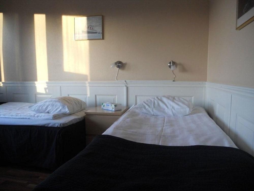 Sure Hotel By Best Western Vilsta Sporthotell Eskilstuna Kültér fotó